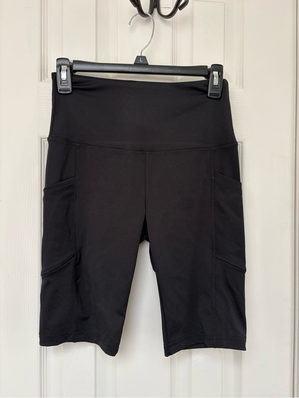 shosho Black High-Waist Bike Shorts with Side Pockets